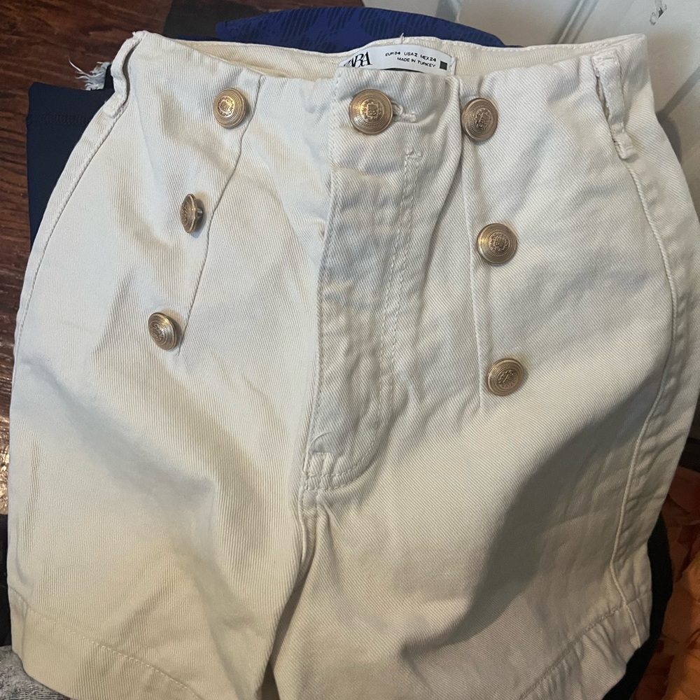 ZARA HIGH RISE SHORTS - Picture 2 of 3